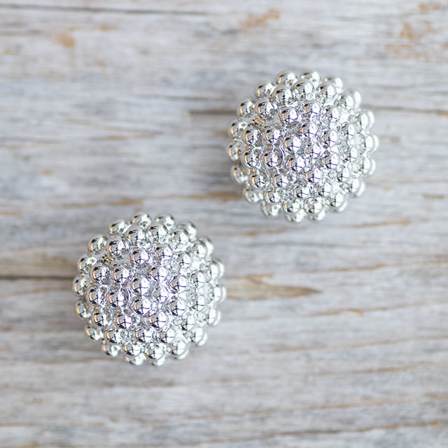 メタルラズベリーボタン