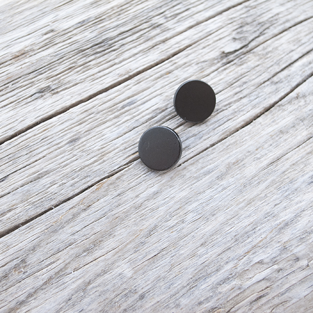 フラットメタルボタン