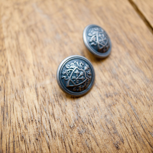 【丸型(エンブレムボタン)】真鍮ボタン#DM108 1穴15mm　C/#ASM