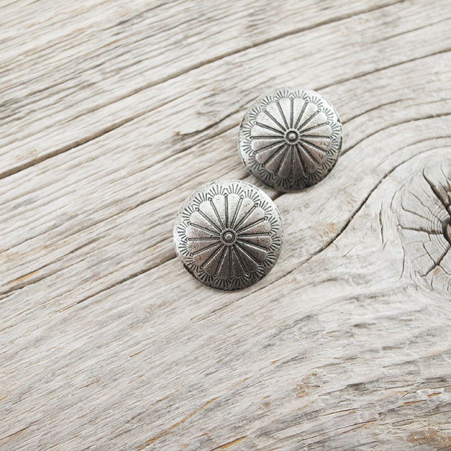 コンチョボタン