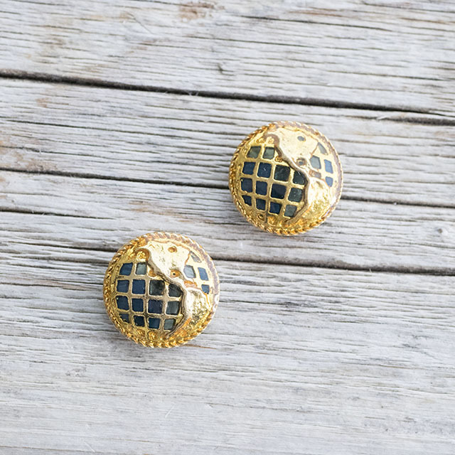 ビジューボタン