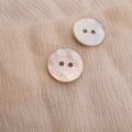 【丸型(定番)】あこやパール貝シェルボタン#00104 2穴18mm【メール便対応】